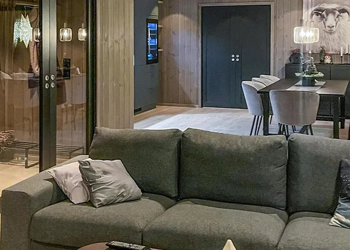 Feriehus 5 Bedroom Stunning In Loten